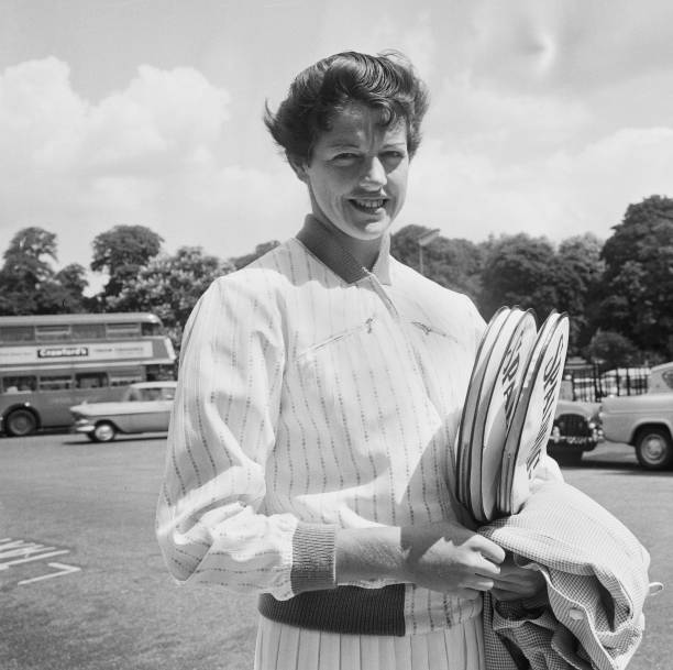 費(fèi)德勒正式入選網(wǎng)球名人堂，傳奇生涯畫上句號(hào)