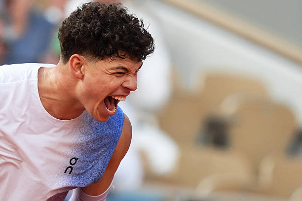 從費(fèi)德勒到德約科維奇：主流打法的演進(jìn)與冠軍的戰(zhàn)術(shù)密碼