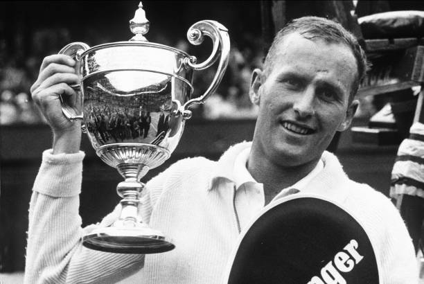 網(wǎng)球場地材料對比賽風(fēng)格的影響