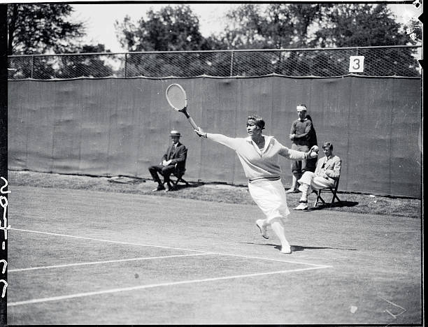 網球戰(zhàn)術分析：單打與雙打中的策略運用