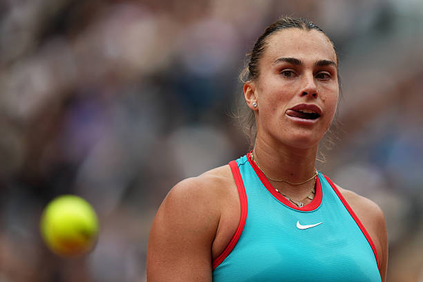 室內網球場地面材料選擇指南：從硬地到彈性地板的全面分析