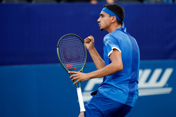 網(wǎng)球比賽規(guī)則解析:幾局幾勝決定最終勝負(fù)