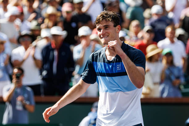 網(wǎng)球四大滿貫賽事名稱及其場地類型介紹