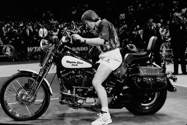 德約科維奇：網(wǎng)球場(chǎng)上最帥氣的王者