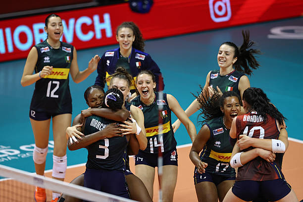 惠若琪十大經(jīng)典扣殺瞬間，每一幀都是力量與美的結(jié)合