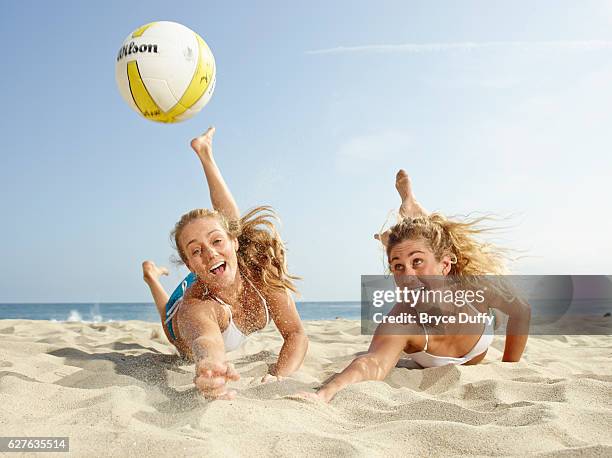 沙灘排球每隊人數(shù)標(biāo)準(zhǔn)是多少？