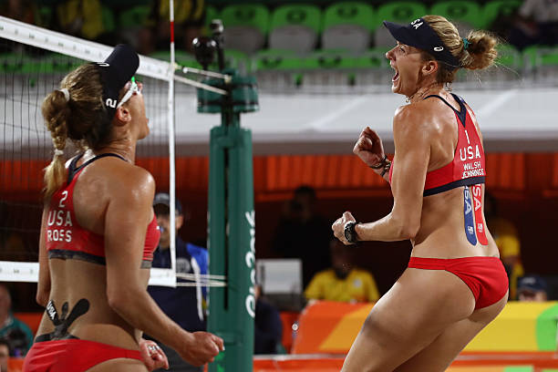 腰背健康從基礎(chǔ)開始：詳解背飛、小燕飛動作要領(lǐng)