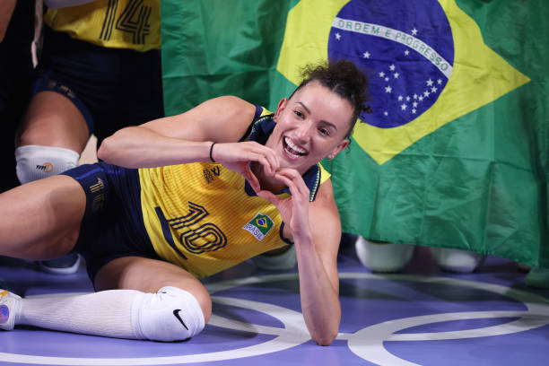 50個(gè)顛球技巧視頻：從基礎(chǔ)到高級(jí)，全面提升排球技術(shù)