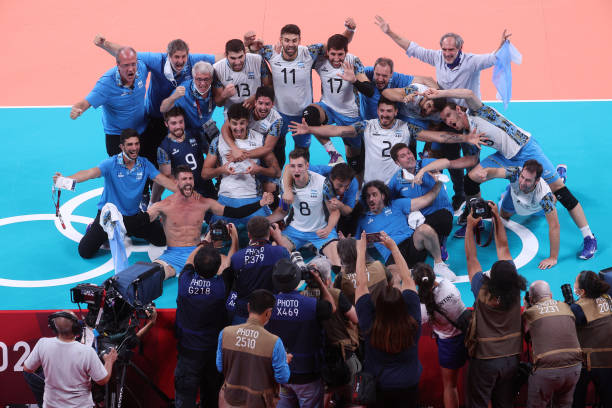 經(jīng)典回顧：塔伊薩攔死王一梅，巴西女排關(guān)鍵得分瞬間