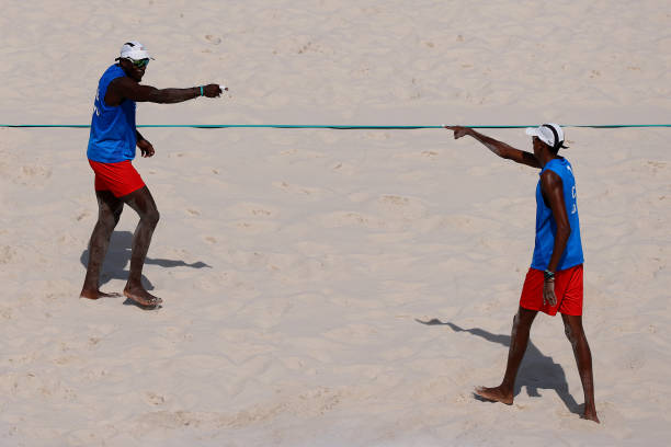 手繪排球比賽場(chǎng)地線標(biāo)規(guī)范