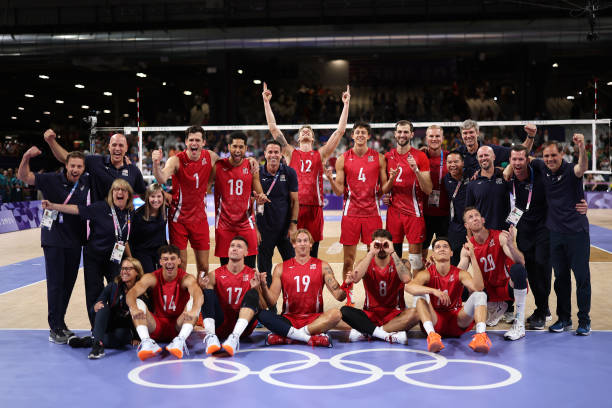 專業(yè)排球運(yùn)動(dòng)員常用的握球姿勢(shì)有哪些？