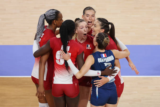 中國女排隊(duì)長朱婷抵達(dá)意大利，備戰(zhàn)新賽季比賽