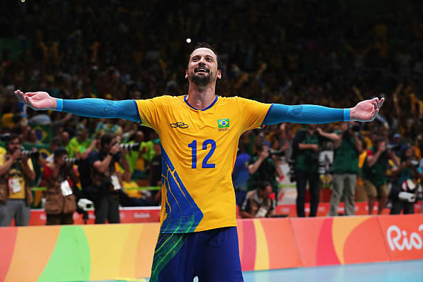 排球發(fā)球動作分解：專業(yè)教學(xué)視頻合集