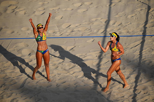 排球戰(zhàn)術(shù)配合：團(tuán)隊協(xié)作與位置輪轉(zhuǎn)