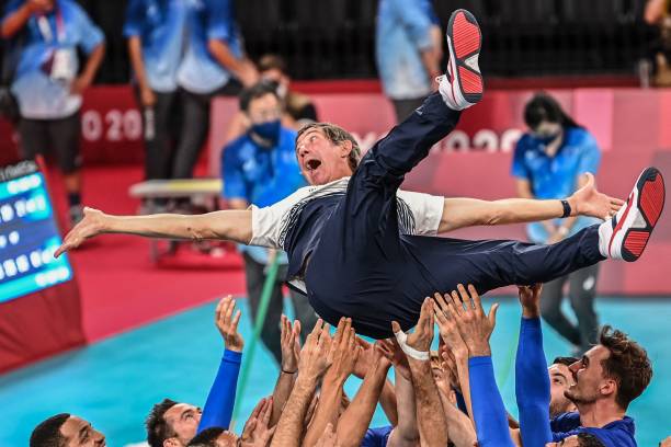 哈爾濱中考排球考試視頻指南:常見(jiàn)錯(cuò)誤與糾正方法