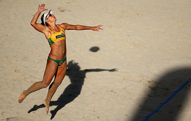 周曉蘭現(xiàn)狀：事業(yè)版圖與家庭生活的完美平衡