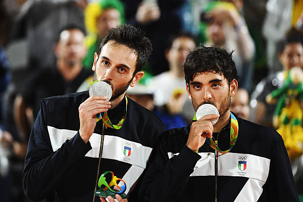 排球手法精講：從零基礎(chǔ)到高手的視頻指南