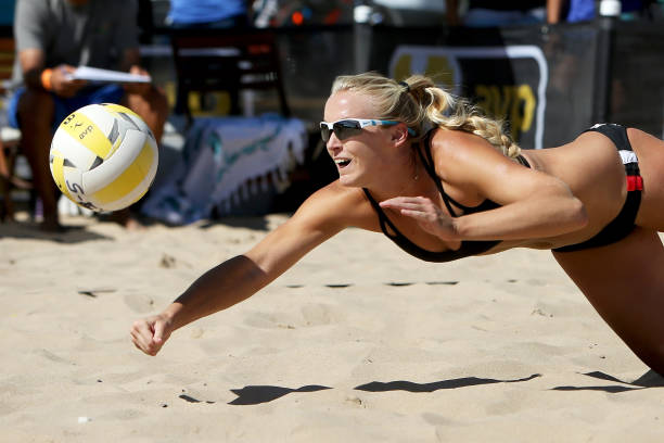 排球基礎(chǔ)動(dòng)作視頻：掌握正確的準(zhǔn)備姿勢(shì)與站位技巧