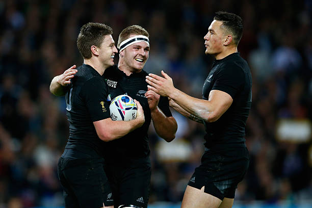 跳水世界杯比賽項(xiàng)目解析：動(dòng)作難度系數(shù)與裁判評(píng)分細(xì)則