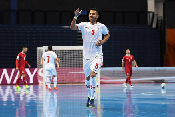 世界杯的起點：第一屆賽事何時拉開序幕？