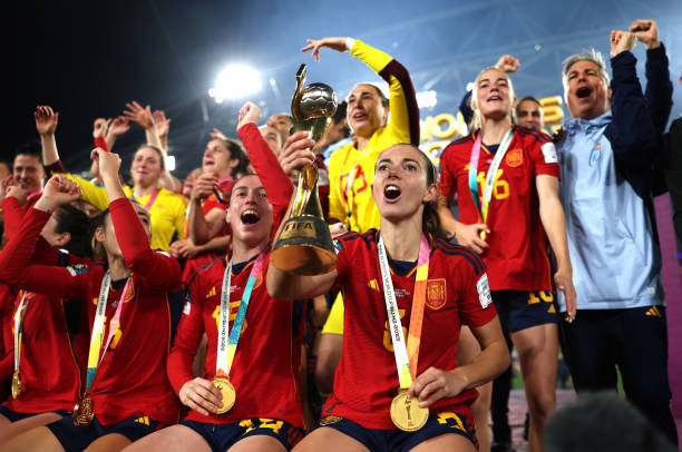 世界杯足球賽觀看攻略：電視與網(wǎng)絡(luò)平臺(tái)哪家強(qiáng)？